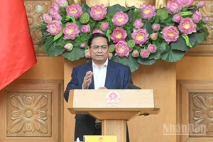 Thủ tướng Chính phủ Phạm Minh Chính chủ trì cuộc họp rà soát, đẩy nhanh tiến độ triển khai "Chiến dịch Quang Trung" thần tốc xây dựng lại, sửa chữa nhà cửa cho người dân vùng bị thiên tai. (Ảnh: Trần Hải)