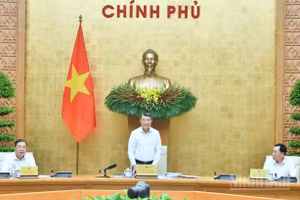 Thủ tướng Chính phủ Lê Minh Hưng phát biểu ý kiến kết luận Phiên họp Chính phủ thường kỳ tháng 5. (Ảnh: THANH GIANG)