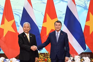 Thủ tướng Chính phủ Lê Minh Hưng và Chủ tịch Quốc hội kiêm Chủ tịch Hạ viện Vương quốc Thái Lan Sophon Zaram. (Ảnh: Trần Hải)