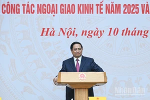 Thủ tướng Chính phủ Phạm Minh Chính phát biểu ý kiến chỉ đạo Hội nghị với các Đại sứ, Trưởng Cơ quan đại diện Việt Nam ở nước ngoài về tổng kết công tác ngoại giao kinh tế năm 2025 và kế hoạch triển khai nhiệm vụ năm 2026. (Ảnh: TRẦN HẢI)