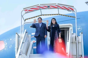Thủ tướng Phạm Minh Chính và Phu nhân tới Nice, bắt đầu chuyến công tác tại Pháp (Ảnh NGUYỄN HỒNG). 