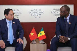 Thủ tướng Phạm Minh Chính và Thủ tướng Senegal Ousmane Sonko. (Ảnh: VGP/Nhật Bắc)