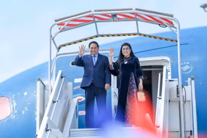 Thủ tướng Phạm Minh Chính và Phu nhân tới Nice, bắt đầu chuyến công tác tại Pháp (Ảnh NGUYỄN HỒNG). 