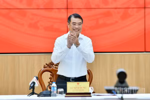 Thủ tướng Chính phủ Lê Minh Hưng chủ trì cuộc làm việc với Ban Thường vụ Thành ủy Cần Thơ. (Ảnh: Thanh Giang)