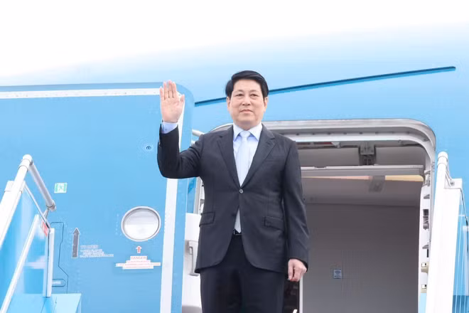 Chủ tịch nước Lương Cường lên đường dự Tuần lễ Cấp cao APEC lần thứ 32 tại Hàn Quốc.
