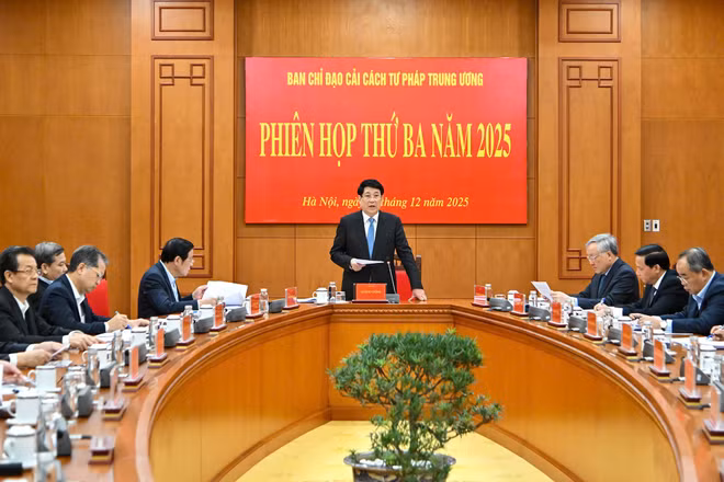 Chủ tịch nước Lương Cường chủ trì Phiên họp thứ ba, Ban Chỉ đạo Cải cách tư pháp Trung ương. (Ảnh: Thủy Nguyên)