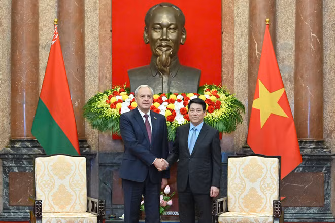 Chủ tịch nước Lương Cường tiếp Chủ tịch Hạ viện Cộng hòa Belarus Igor Sergeyenko. (Ảnh: THỦY NGUYÊN)