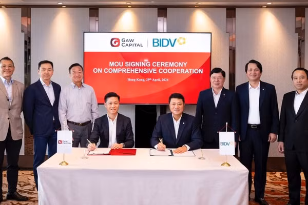 Lãnh đạo cấp cao hai bên tham dự lễ ký kết thỏa thuận
