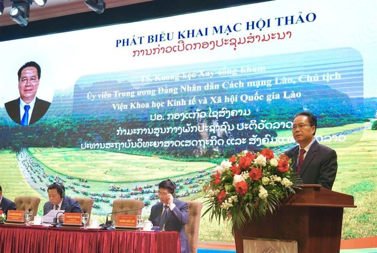 PGS. Phouvong Ounkhamsen, Ủy viên Ban chấp hành Trung ương Đảng Nhân dân Cách mạng Lào, Giám đốc Học viện Chính trị và Hành chính Quốc gia Lào. z6852300135079-adc03e253b88e77cd0cd916bca9e1a3e.jpg