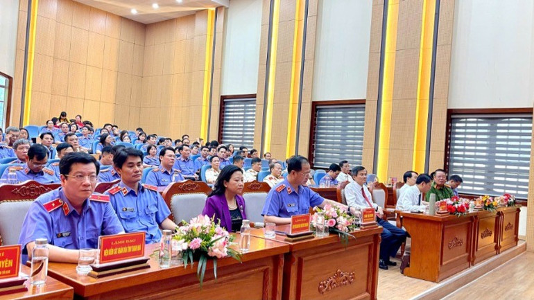 Các đại biểu tham dự buổi lễ. 3fcc9dfa-83fb-4ceb-bf67-467e308f7b02-637.jpg