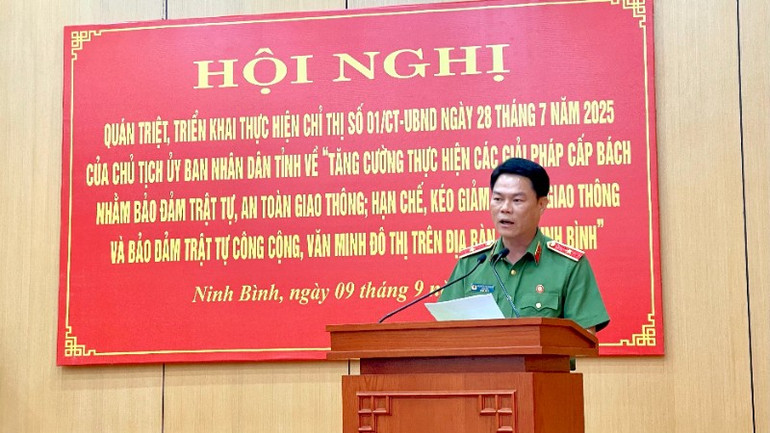 Phát biểu tại hội nghị, đồng chí Thiếu tướng Nguyễn Hữu Mạnh, Ủy viên Ban Thường vụ Tỉnh ủy, Giám đốc Công an tỉnh Ninh Bình cho biết, 6 tháng đầu năm tỉnh Ninh Bình là một trong hai địa phương liên quan đến tai nạn giao thông tăng cao. img-3098-6367.jpg