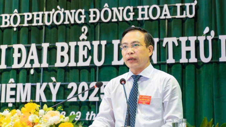 Đồng chí Đặng Thanh Sơn, Phó Chủ tịch Thường trực Hội đồng nhân dân tỉnh Ninh Bình đánh giá cao kết quả của các phường, xã trước đây đã đạt được trong nhiệm kỳ qua. 62d241be-c139-4b89-abbd-499142488d1b-3227.jpg