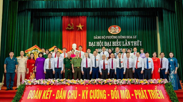 Ban Chấp hành Đảng bộ phường Đông Hoa Lư khóa I, nhiệm kỳ 2025-2030 ra mắt Đại hội. 54cc82d9-61d3-496c-b13a-8bc17dc1f9eb-5239.jpg