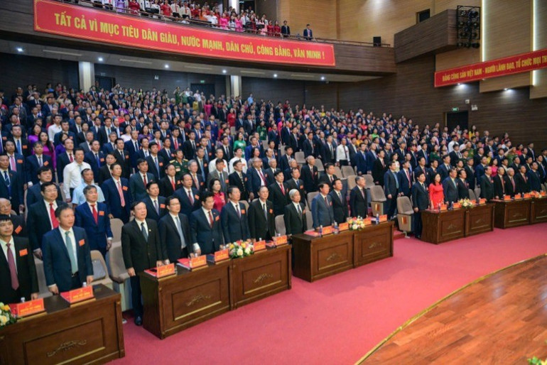 Các đại biểu tham dự Đại hội đại biểu Đảng bộ phường Hoa Lư lần thứ Nhất, nhiệm kỳ 2025-2030. (Ảnh: Trường Giang) img-0425-5498.jpg
