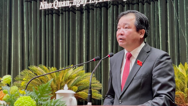 Đồng chí Hoàng Khắc Tiệp được chỉ định giữ chức Bí thư Đảng ủy xã Nho Quan, nhiệm kỳ 2025-2030. img-1210-5276.jpg