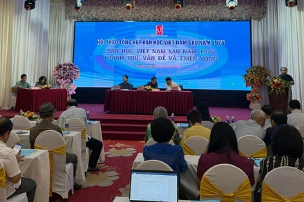 Quang cảnh Hội thảo tổng kết văn học Việt Nam sau năm 1975.