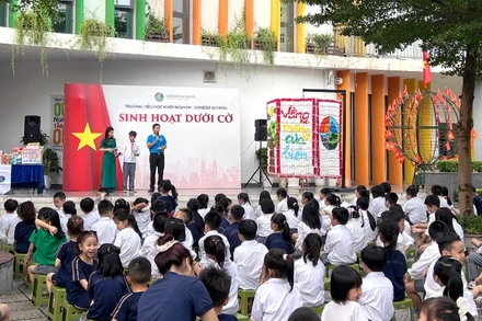 Buổi Sinh hoạt dưới cờ của Trường tiểu học Khởi Nguyên-Genesis School có nội dung sâu sắc về biển đảo Tổ quốc.