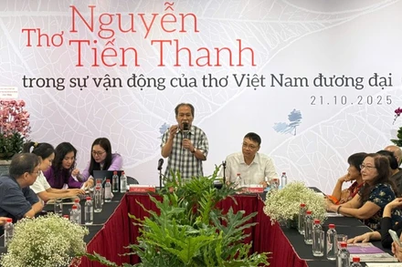 Tọa đàm về tác phẩm của nhà thơ Nguyễn Tiến Thanh.