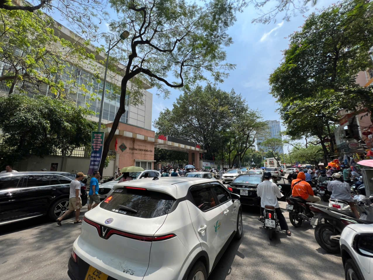 Có những đoạn đường ùn tắc kéo dài. baccf70f59b0edeeb4a176.jpg