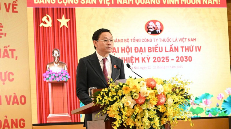 Đồng chí Hồ Lê Nghĩa, Bí thư Đảng ủy Vinataba phát biểu tại đại hội. z6832917571287-026ab64cf714abfc96f9ca7d98ae356f-9328.jpg