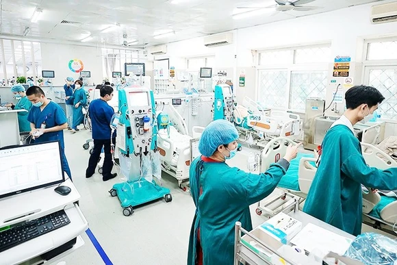 Cơ sở y tế sẵn sàng trực cấp cứu các ca bệnh nặng. 