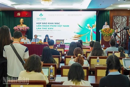 Quang cảnh buổi họp báo. (Ảnh: LINH BẢO)