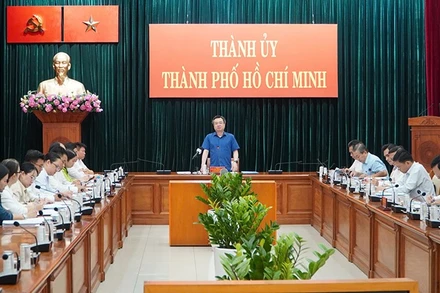 Đồng chí Nguyễn Thanh Nghị, Phó Bí thư Thường trực Thành ủy Thành phố Hồ Chí Minh, Tổ trưởng Tổ công tác số 1 Ban chỉ đạo đại hội Thành ủy Thành phố Hồ Chí Minh phát biểu chỉ đạo tại buổi làm việc của đoàn với phường Lái Thiêu và Tân Phước (Ảnh: Cộng tác viên).