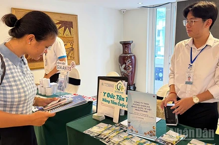 Nhiều sản phẩm du lịch y tế được giới thiệu trong khuôn khổ hội nghị sáng nay. (Ảnh: LINH BẢO)