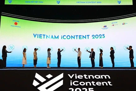 Các đại biểu thực hiện nghi thức khai mạc Ngày hội Sáng tạo nội dung số Việt Nam 2025. (Ảnh: Ban tổ chức)