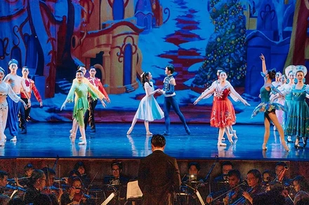 Một cảnh trong vở ballet "Kẹp hạt dẻ"(Ảnh: HBSO).