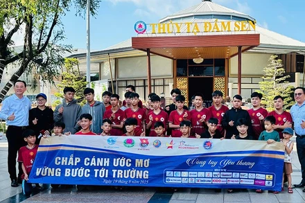 Các em nhỏ tham gia chương trình tại Thảo Cầm Viên sáng 19/8. (Ảnh: Ban Tổ chức)