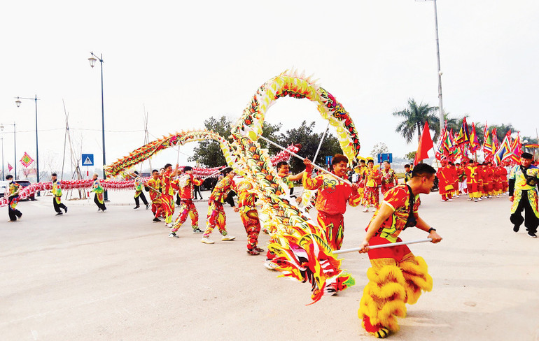 Ảnh: TK le-hoi-den-tran-1.jpg