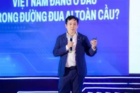 Ông Lê Hồng Việt, Tổng giám đốc FPT Smart Cloud, Tập đoàn FPT trình bày tham luận tại sự kiện AI4VN.