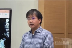Ông Mai Văn Khiêm, Giám đốc Trung tâm Dự báo khí tượng thủy văn quốc gia thông tin về bão số 13.