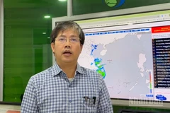 Ông Mai Văn Khiêm, Giám đốc Trung tâm Dự báo Khí tượng thủy văn quốc gia chia sẻ thông tin về diễn tiến báo số 13 tính đến 19 giờ ngày 6/11.