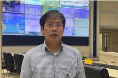 Ông Mai Văn Khiêm, Giám đốc Trung tâm Dự báo khí tượng Thủy văn quốc gia cảnh báo bão Kalmaegi là cơn bão rất mạnh, có thể duy trì cấp 14-15, giật trên cấp 17.