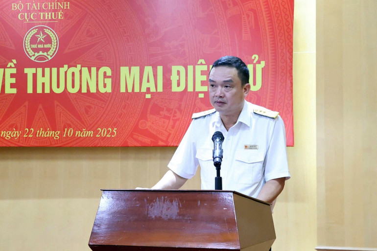 El director Cap Quy Phuc pronunció el discurso de apertura del curso. 1.jpg