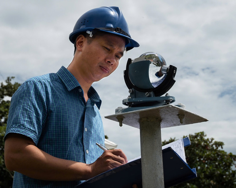 Ứng dụng khoa học công nghệ trong dự báo bão tại Cục Khí tượng thủy văn. z7075626020754-a2498cb3a1e91e0dee6f602f25d68fb1.jpg