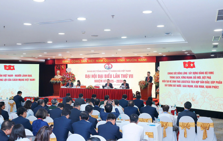 Quang cảnh Đại hội. z6790158006491-587b7f6dd1b1b4804135a0c415b1335c.jpg