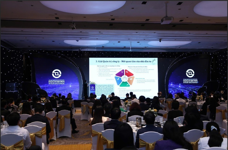 Toàn cảnh Hội nghị.