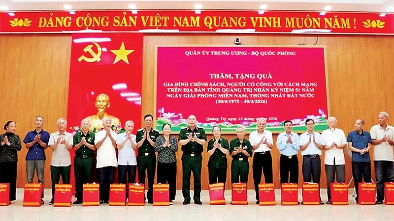 Tri ân anh hùng liệt sĩ, bồi dưỡng cán bộ và khánh thành nhà máy nhiệt điện