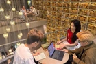 Một góc của quán "Là Cafe".
