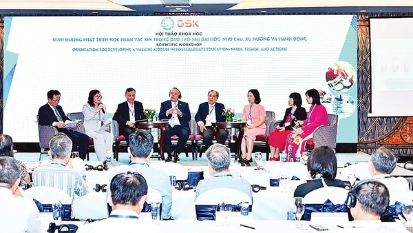 Các chuyên gia bàn thảo về đưa học phần vắc-xin vào giảng đường y khoa.