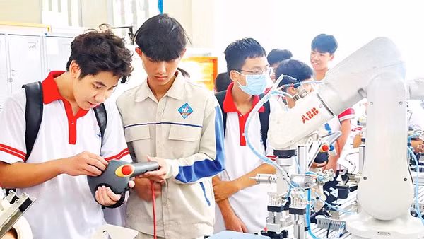 Đào tạo nghề tại Trường cao đẳng Kỹ thuật công nghệ Bà Rịa-Vũng Tàu. (Ảnh PHÚ MỸ)