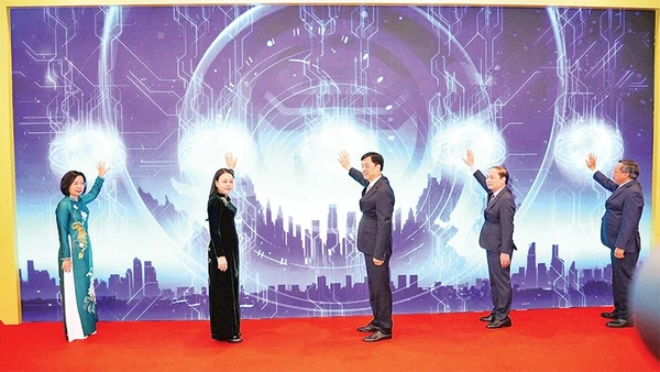 “Mặt trận số” trên ứng dụng iHanoi đã chính thức ra mắt tại Đại hội Mặt trận Tổ quốc Việt Nam thành phố Hà Nội lần thứ 18, nhiệm kỳ 2025-2030.