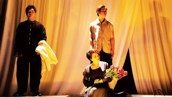 Cảnh trong vở nhạc kịch “Ảo quan”. (Ảnh Nhà hát kịch Sân khấu Nhỏ)