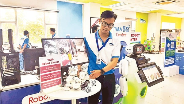 Tập đoàn Công nghệ TMA, Khu Công viên phần mềm Quang Trung trưng bày các sản phẩm công nghệ.