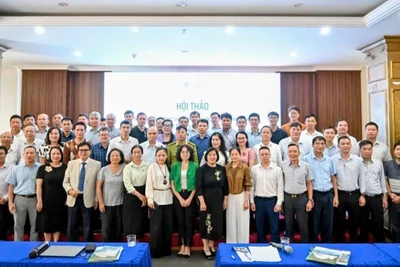 Các đại biểu tham gia Hội thảo "Đa dạng sinh học và giải pháp dựa vào thiên nhiên cho phát triển vùng núi phía bắc". (Ảnh: PanNature)