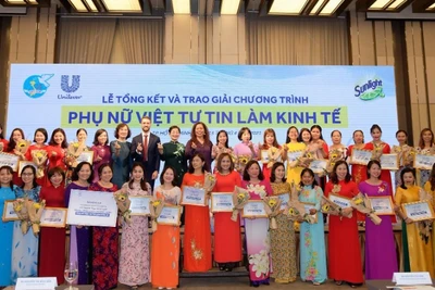 Lễ tổng kết và Trao giải Chương trình Phụ nữ Việt tự tin làm kinh tế năm 2021 do Sunlight và Hội Liên hiệp Phụ nữ Việt Nam phối hợp tổ chức.