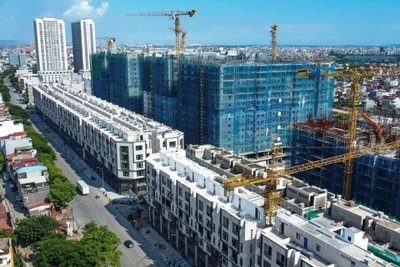 Dự án Khu nhà ở xã hội Tổng kho 3 Lạc Viên (phường Ngô Quyền, Hải Phòng) là dự án nhà ở xã hội quy mô lớn với tổng số 4.456 căn hộ, đang được tập trung thi công. (Ảnh: XUÂN TRƯỜNG)